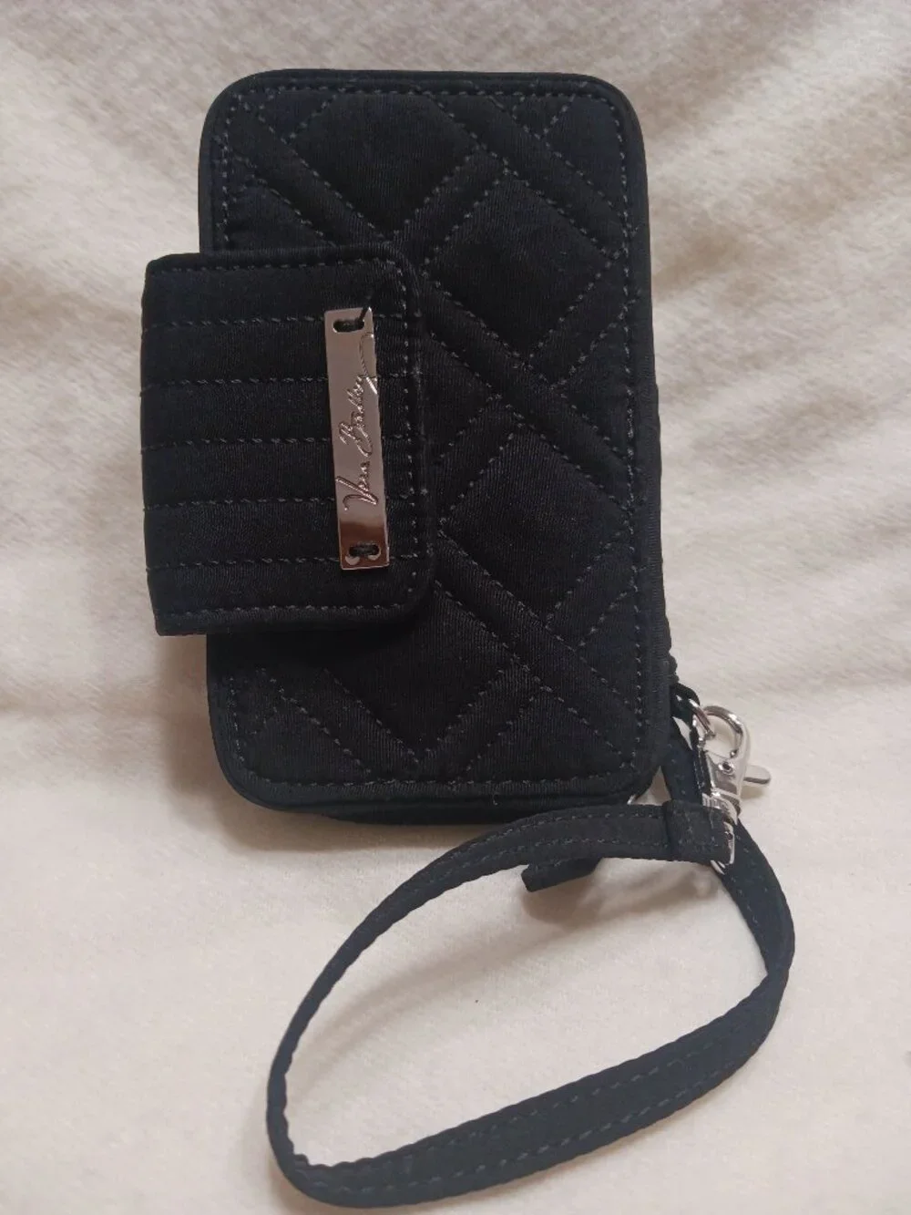 NWOT Excellent Condition Black Vera Bradley Quilt Wristlet With Change Section